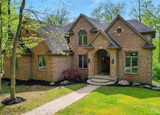 Property at 7515 Dog Leg Rd, Dayton, OH 45414, 4 beds, 4.5 baths