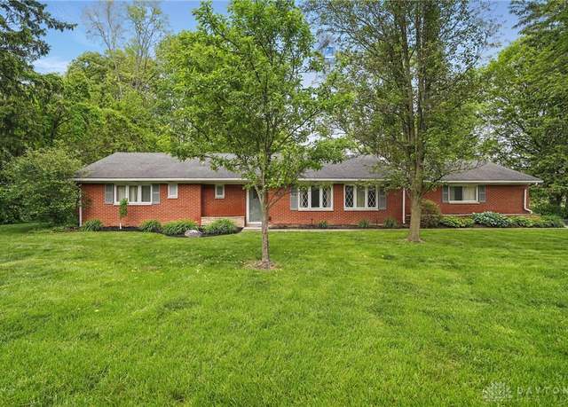 Property at 141 W Rahn Rd, Washington Twp, OH 45429, 3 beds, 1.5 baths