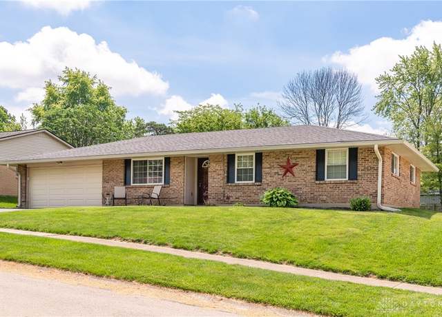 Property at 4932 Arrowview Dr, Dayton, OH 45424, 3 beds, 2 baths