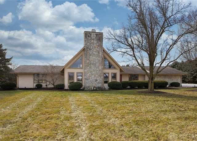 Property at 9626 Upper Lewisburg Salem Rd, Brookville, OH 45309, 3 beds, 2 baths
