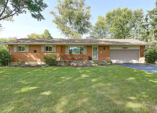 Property at 207 Hibberd Dr, Dayton, OH 45458, 3 beds, 2 baths