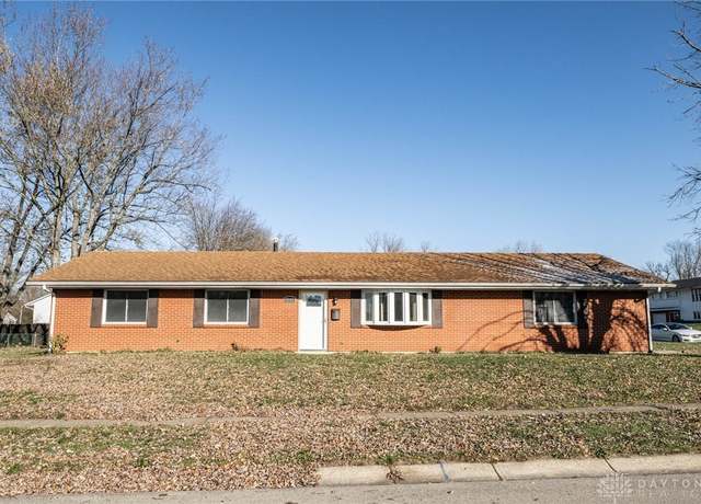 Property at 4505 College View Dr, Dayton, OH 45417, 3 beds, 2 baths