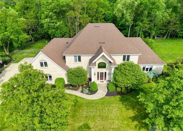 Property at 1656 Fox Trl, Bellbrook, OH 45305, 4 beds, 3.5 baths
