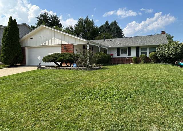 Property at 407 Cherrywood Dr, Fairborn, OH 45324, 3 beds, 2 baths