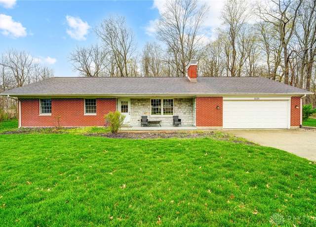Property at 1135 Lomeda Ln, Beavercreek, OH 45434, 4 beds, 2 baths