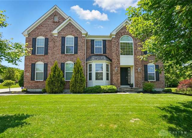 Property at 10041 Meadow Woods Ln, Washington Twp, OH 45458, 4 beds, 3.5 baths