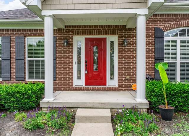 Property at 2073 Lincolnshire Dr, Beavercreek, OH 45434, 5 beds, 3 baths