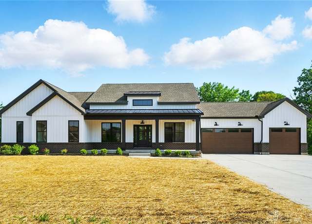 Property at 8559 Wandering Brook Way, Waynesville, OH 45068, 2 beds, 2.5 baths