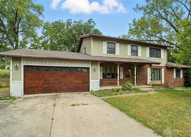 Property at 801 Fairway Ct, Miamisburg, OH 45342, 5 beds, 3 baths