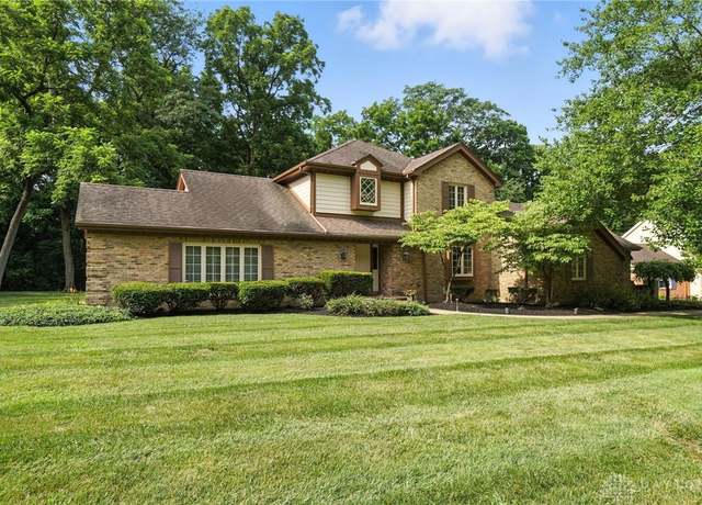 Property at 516 Pauley Woods Cir, Kettering, OH 45429, 4 beds, 3 baths