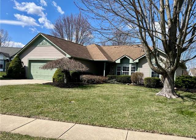 Property at 105 Buckcreek Ct, Englewood, OH 45322, 3 beds, 2 baths