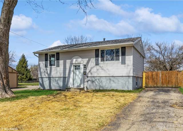 Property at 874 Filmore Ave, New Carlisle, OH 45344, 3 beds, 1 bath
