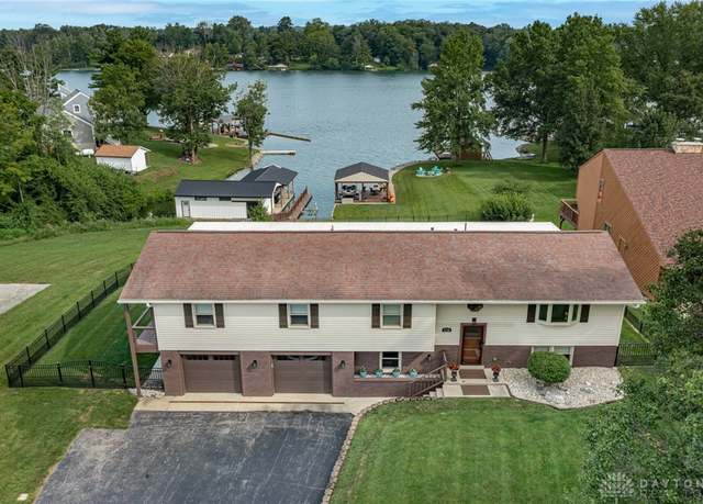 Property at 4138 Navajo Trl, Jamestown, OH 45335, 5 beds, 3 baths