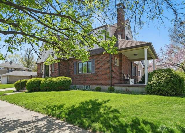 Property at 1305 E Schantz Ave, Oakwood, OH 45419, 3 beds, 1.5 baths