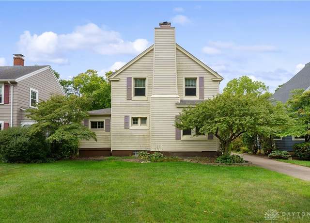 Property at 137 N Kensington Pl, Springfield, OH 45504, 3 beds, 1.5 baths