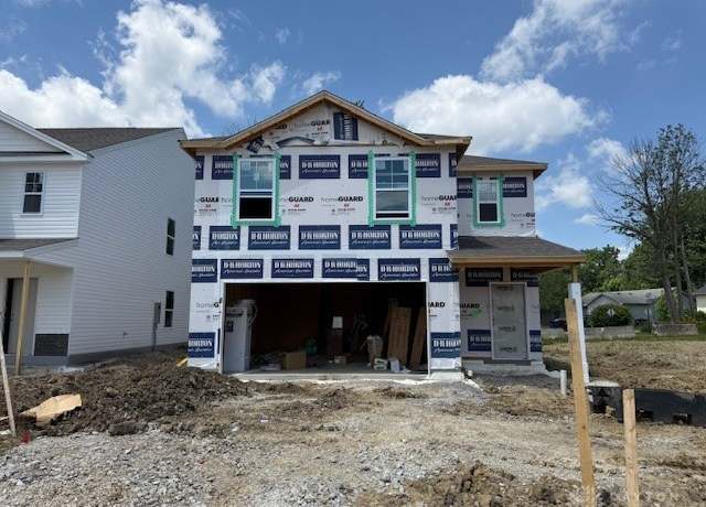 Property at 1015 N South St, Wilmington, OH 45177, 4 beds, 2.5 baths