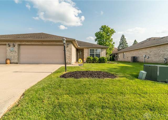 Property at 324 Kristina Lynn Pl, Englewood, OH 45322, 2 beds, 2 baths