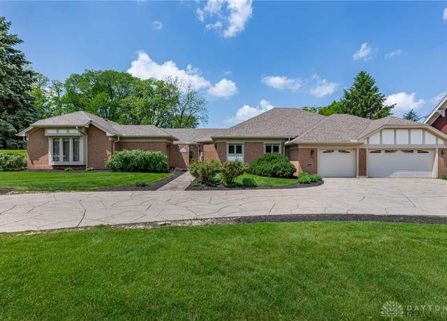 Property at 1785 Far Hills Ave, Oakwood, OH 45419, 2 beds, 2.5 baths