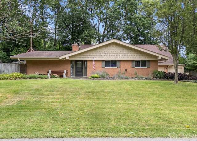 Property at 5262 Bittersweet Dr, Washington Twp, OH 45429, 4 beds, 3.5 baths