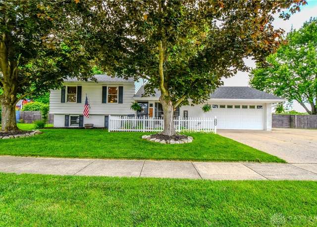Property at 1137 Edgebrook Ave, New Carlisle, OH 45344, 3 beds, 1.5 baths