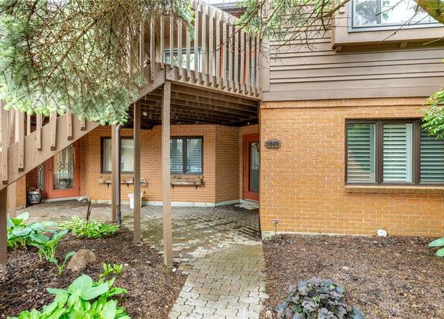Property at 7007 Bluffs Dr, Dayton, OH 45459, 2 beds, 2 baths