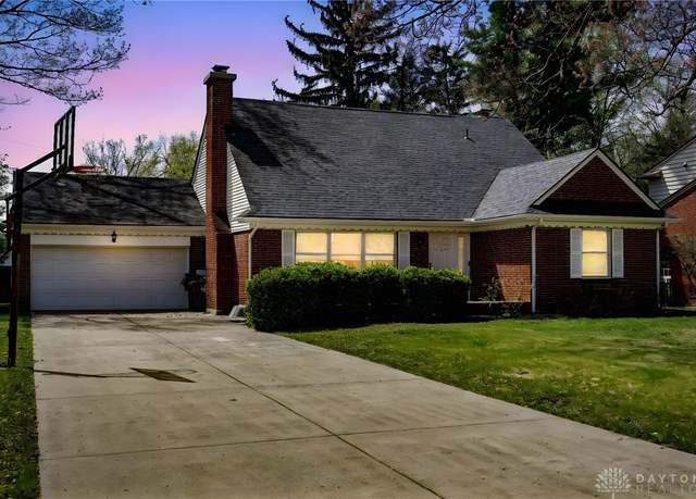 Property at 460 Chatham Dr, Dayton, OH 45429, 3 beds, 2 baths