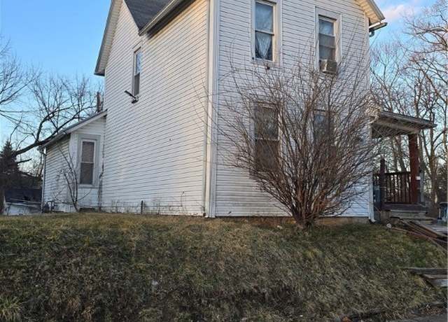 Property at 1218 W Clark St, Springfield, OH 45506, 3 beds, 1 bath