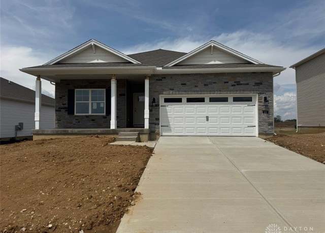 Property at 552 Hollywood Blvd, Xenia, OH 45385, 3 beds, 2 baths