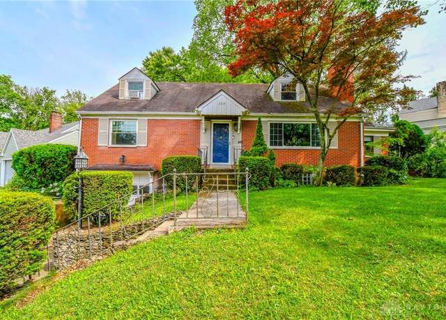 Property at 200 Maysfield Rd, Oakwood, OH 45419, 3 beds, 2 baths