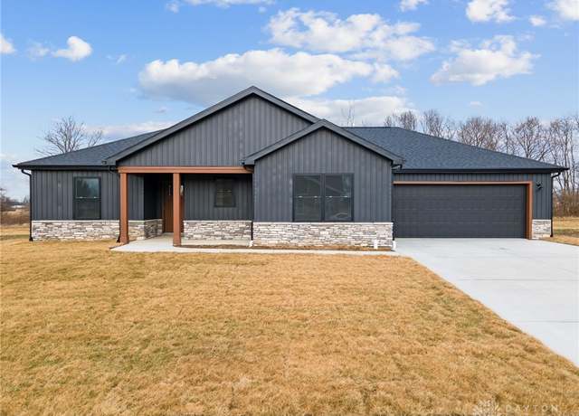 Property at 3416 Ottawa Cir, Piqua, OH 45356, 3 beds, 2 baths