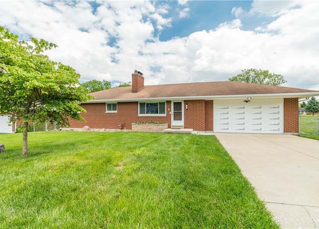 Property at 692 Sueden Dr, Beavercreek, OH 45430, 3 beds, 2 baths