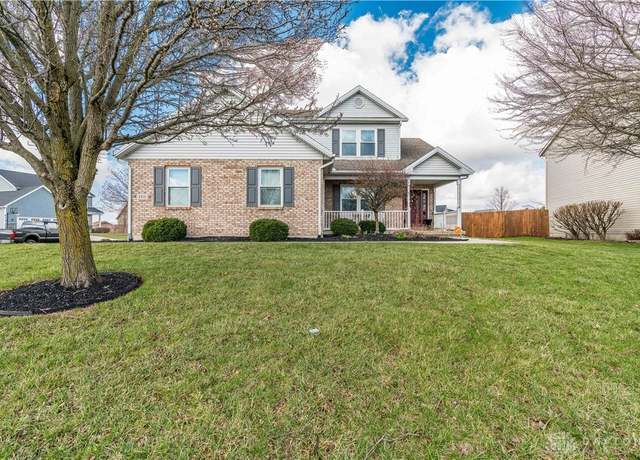 Property at 120 Fox Harbor Dr, Troy, OH 45373, 4 beds, 2.5 baths