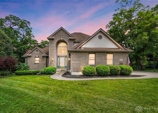 Property at 296 Timberleaf Dr, Beavercreek, OH 45430, 4 beds, 3.5 baths