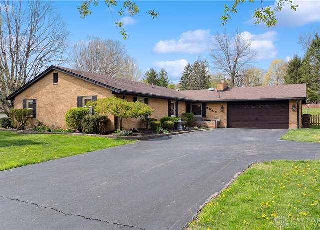 Property at 2940 Rhett Dr, Beavercreek, OH 45434, 3 beds, 2 baths