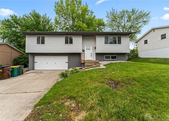 Property at 346 Fairway Dr, Fairborn, OH 45324, 4 beds, 2 baths