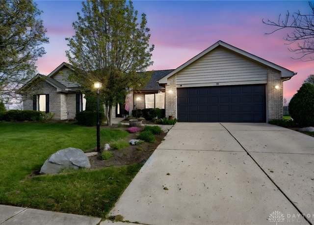 Property at 90 Crown Point Mdws, Clearcreek Twp, OH 45458, 3 beds, 2 baths