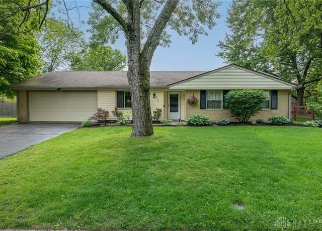Property at 294 Waterford Dr, Dayton, OH 45458, 3 beds, 2 baths