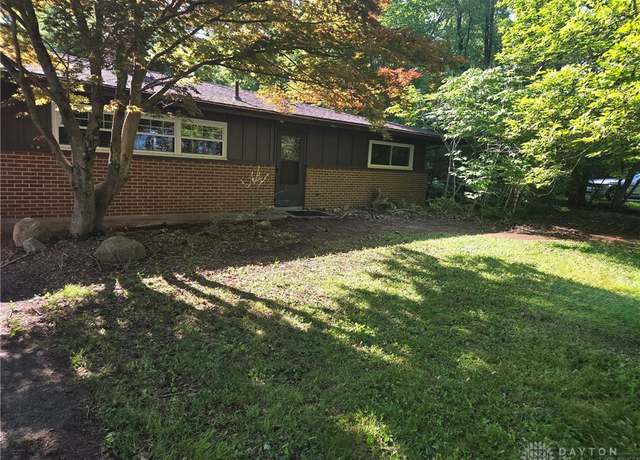 Property at 1360 Meadow Ln, Yellow Springs Vlg, OH 45387, 4 beds, 1 bath