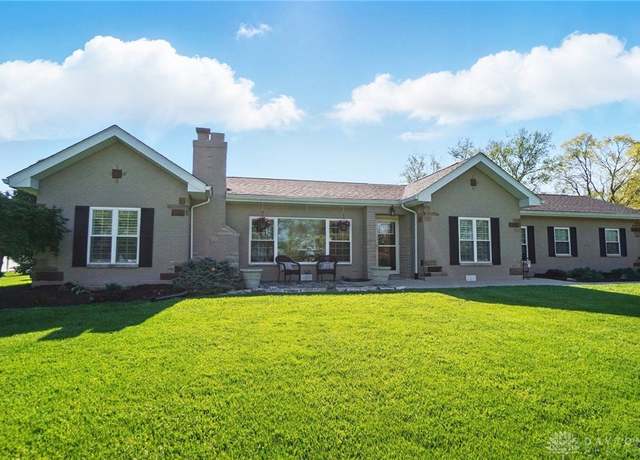 Property at 2202 La Grange Rd, Beavercreek, OH 45431, 3 beds, 2 baths