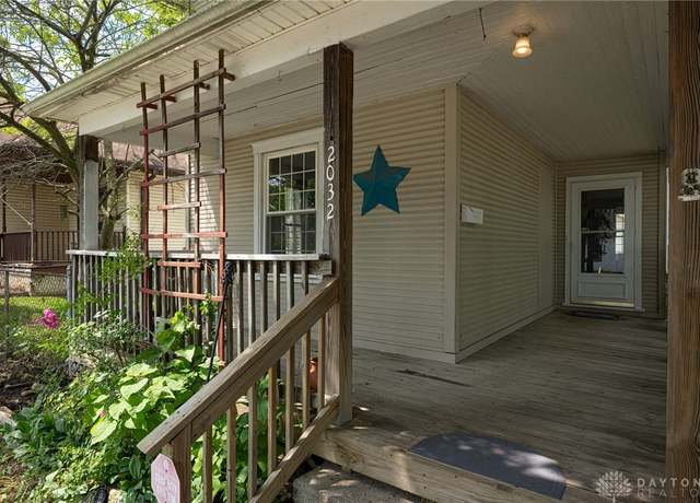 Property at 2032 Irwin Ave, Springfield, OH 45505, 4 beds, 2 baths