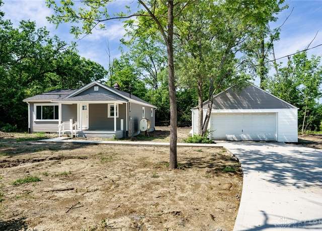 Property at 5861 Pinnacle Rd, Miamisburg, OH 45342, 2 beds, 1 bath
