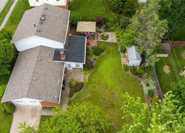Property at 1109 Carlo Dr, Kettering, OH 45429, 4 beds, 2.5 baths