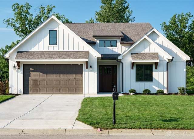 Property at 860 Hidden Branches Dr, Dayton, OH 45458, 3 beds, 2.5 baths