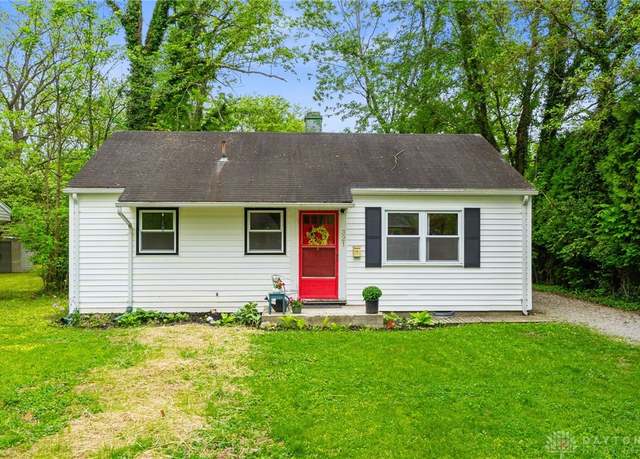 Property at 321 Pleasant St, Yellow Springs Vlg, OH 45387, 3 beds, 1 bath
