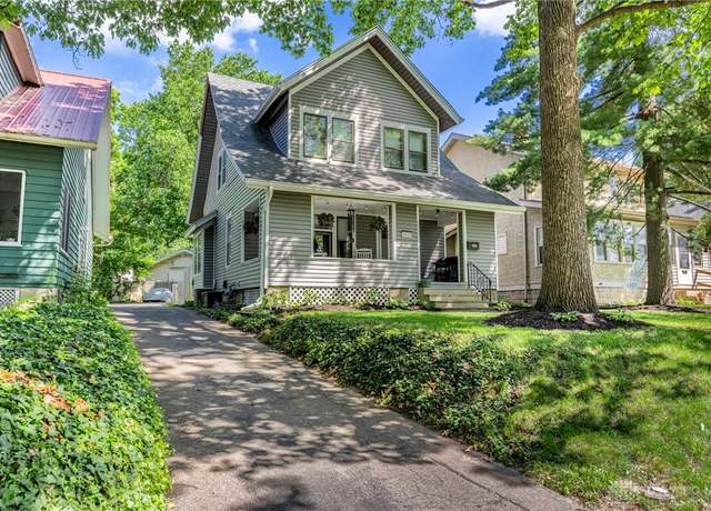 Property at 1525 Crescent Blvd, Kettering, OH 45409, 3 beds, 1.5 baths