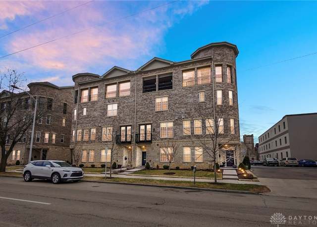 Property at 128 W Monument Ave, Dayton, OH 45402, 3 beds, 3.5 baths