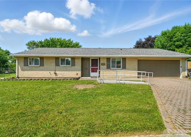 Property at 1334 Custer Ct, Troy, OH 45373, 3 beds, 2 baths