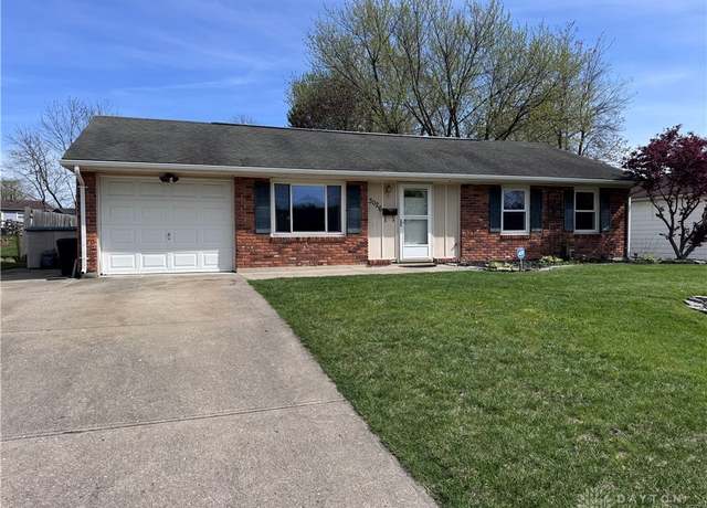 Property at 3026 Vineyard St, Springfield, OH 45503, 4 beds, 2 baths