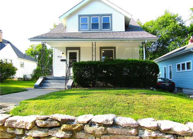 Property at 921 Weng Ave, Dayton, OH 45420, 2 beds, 1.5 baths