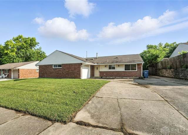 Property at 5957 Chatsworth Dr, Dayton, OH 45424, 4 beds, 2 baths